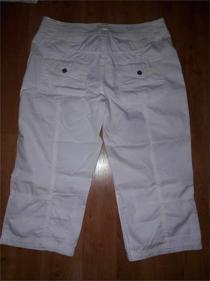 up Fashion kurze Damenhose Bermudas Shorts Capri Gr.40 neuw. in Rödental