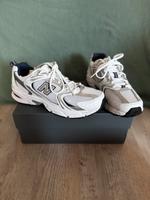 NEU New Balance Gr 42 weiss beige grau Sneaker Thüringen - Erfurt Vorschau