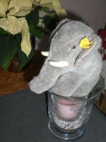 Steiff Elefant 12 cm fester Körper Knopf und Fahne Kreis Pinneberg - Uetersen Vorschau