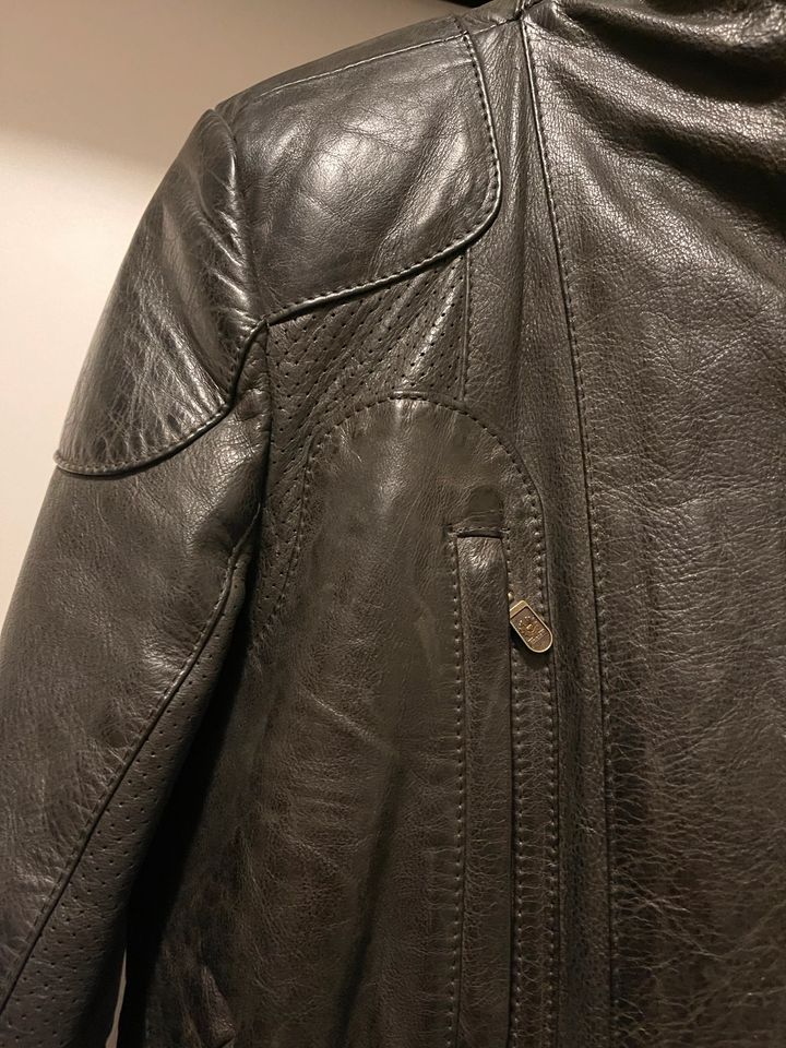 Belstaff Damen Lederjacke schwarz in Lottstetten