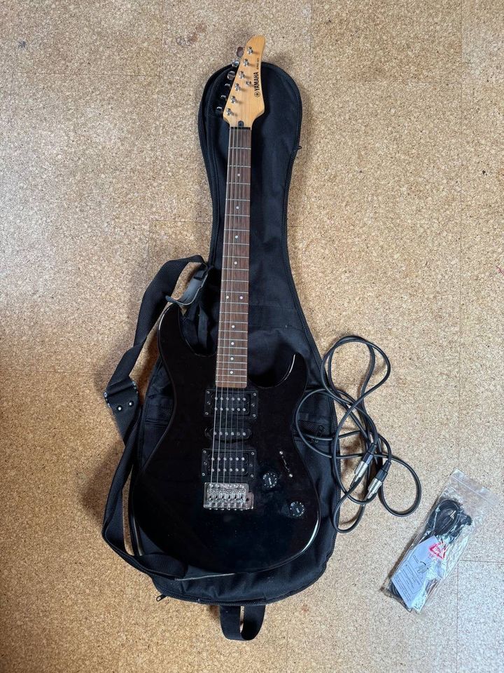 E-Gitarre Yamaha schwarz Marshall Verstärker in Winkelhaid
