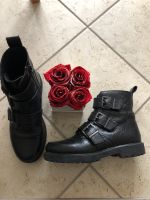 Shoecolate Boots / Stiefelette / schwarz / Schnallen / Größe 37 Bayern - Sulzfeld am Main Vorschau