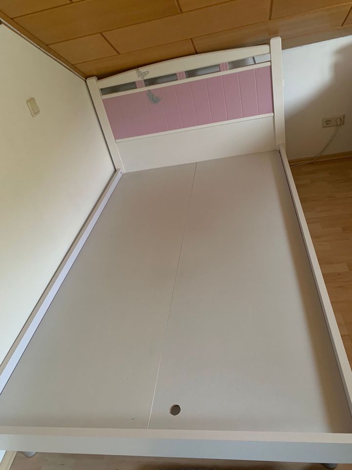 Kinderbett für Mädchen 120x200cm in Dausenau