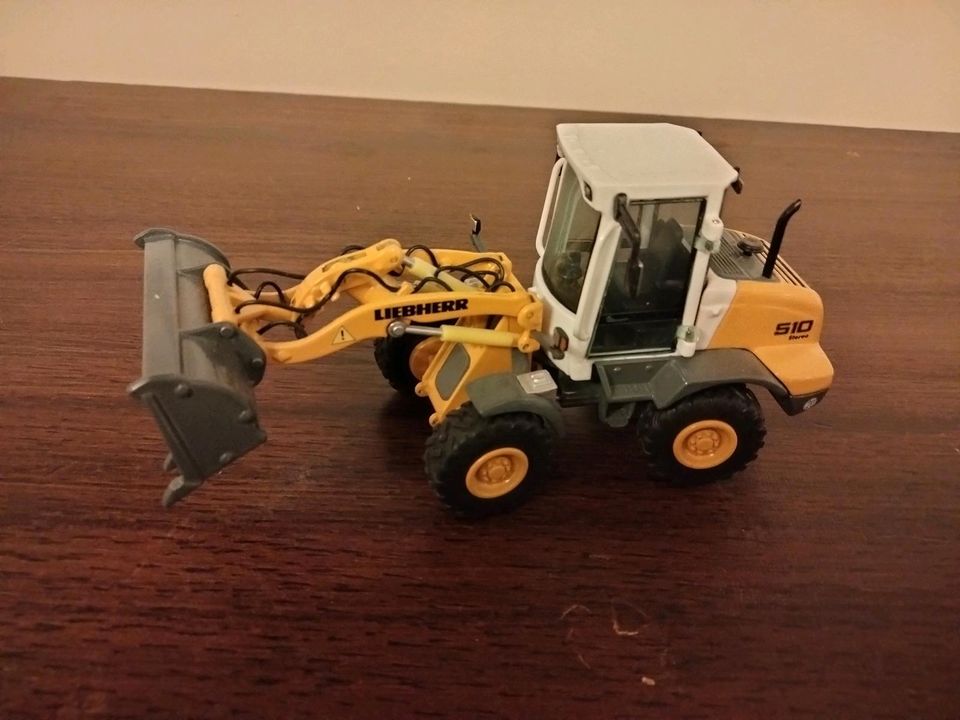 Liebherr L 510 Stereo  1:50 NZG | in Lunzenau