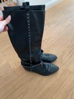 Zara Stiefel mit studs gr 38 schwarz München - Berg-am-Laim Vorschau