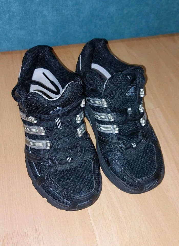 Adidas Damen Sportschuhe Gr. 7 in Rehlingen-Siersburg