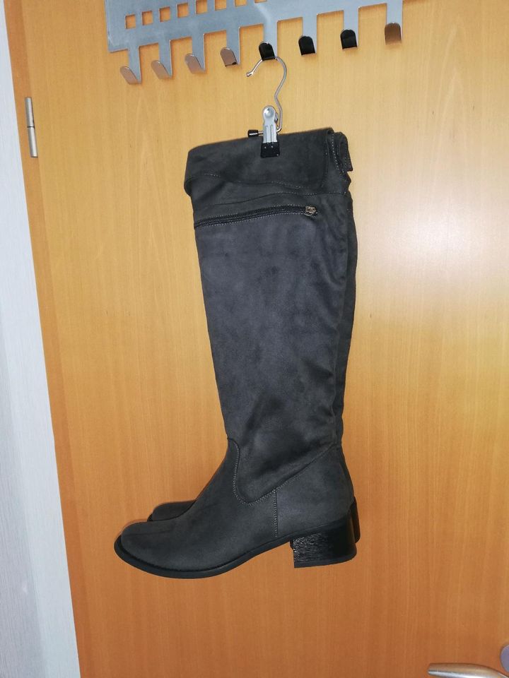 Graue Stiefel, Größe 40, Vera Blum Venice, mit kleinem Absatz in Vellmar