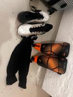 Fußballschuhe Puma mit Schienbeinschoner und Stutzen Bremen - Huchting Vorschau