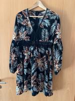 Kleid mit Blattmuster und Spitze - Gr. M - NEU Bayern - Heroldsbach Vorschau