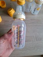 Medela Baby Flaschen mit Zubehör Nordrhein-Westfalen - Alsdorf Vorschau