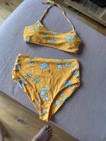 Bikini Neckholder gelb Gr S top Zustand Niedersachsen - Hollern-Twielenfleth Vorschau