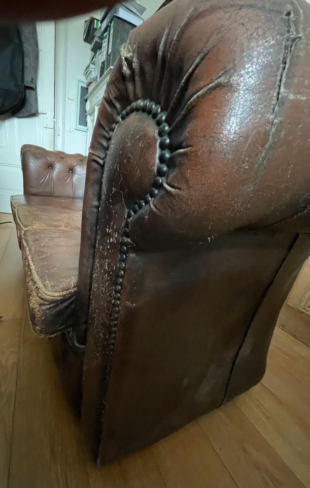 Chesterfield 3-er Sofa Original used nachhaltig Antik Dreisitzer in Kürten