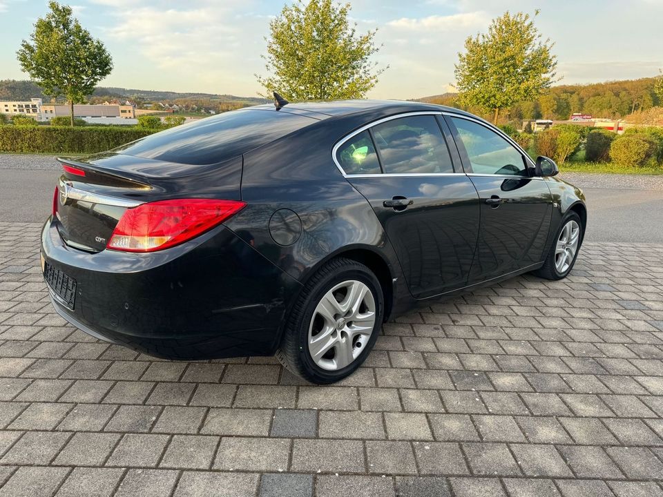 Opel Insignia A Lim. Edition in Backnang