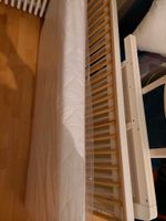 Babybett + 9cm Matratze 140x70cm weiß umbauf. Neu zerlegt Berlin - Wilmersdorf Vorschau