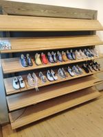 Verkaufsregal für Schuhe aus massiv Eiche/Metall ca. 230 x 240 cm München - Altstadt-Lehel Vorschau
