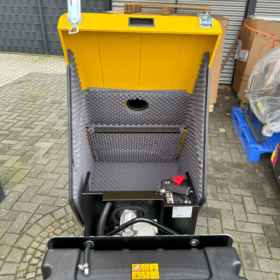 6,9kVA Atlas Copco Diesel Stromaggregat QEP S7 230 & 400 V in Spelle