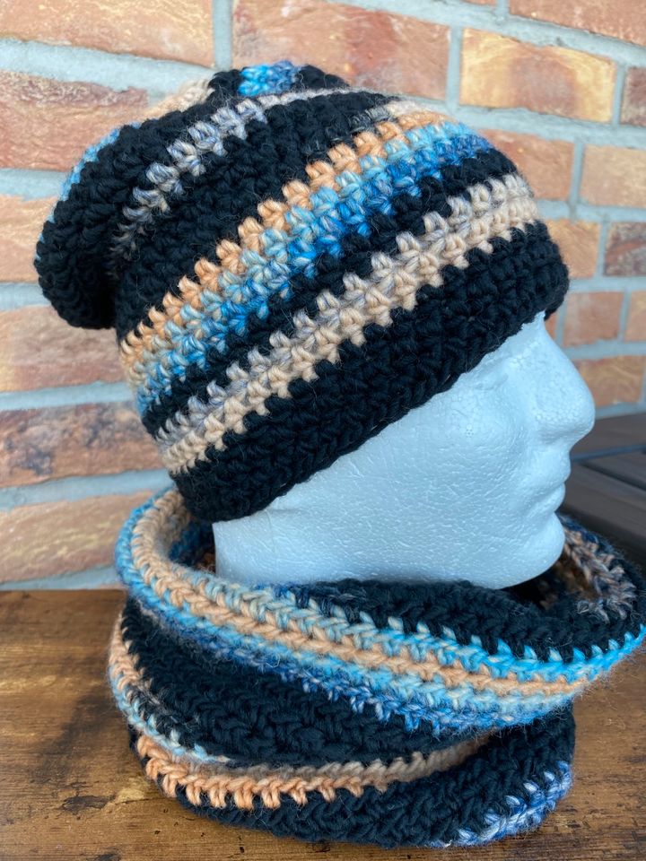 Woll Mütze Beanie Stirnband Schlauchschal Loop Neu Damen Herren in Waren (Müritz)