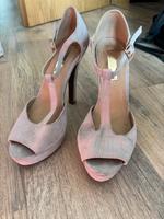 Absatzschuhe in Größe 40 Sachsen - Taucha Vorschau