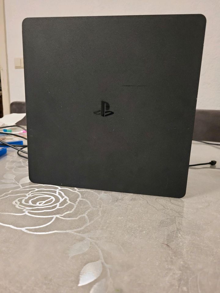 Sony PlayStation 4 Slim 500 gb in Stuttgart