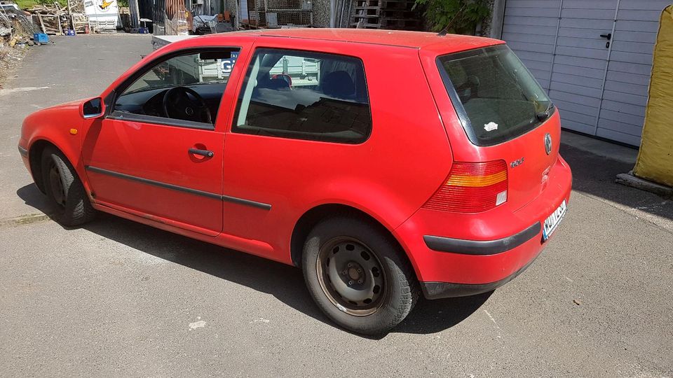 VW  Golf 4 1,4 75PS in Höchberg