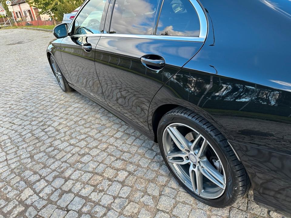 E 220 d 4MATIC AMG Line/WIDESCREEN/BURMESTER/360Grad Kamera in Berlin