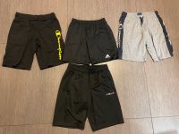 Kurze Hose Shorts Sport Adidas Champion grau schwarz 152 L Hessen - Riedstadt Vorschau