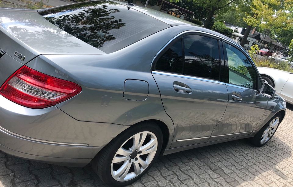 Verkaufe Mercedes klasse c 220 in Berlin