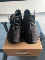 Adidas Yeezy Boost 350 Pirate Black US 13 EU 48 Neu Berlin - Lichtenberg Vorschau