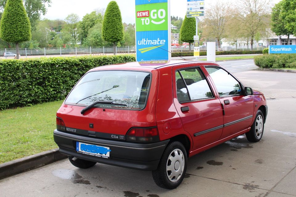 Auto Renault Clio I in Coburg