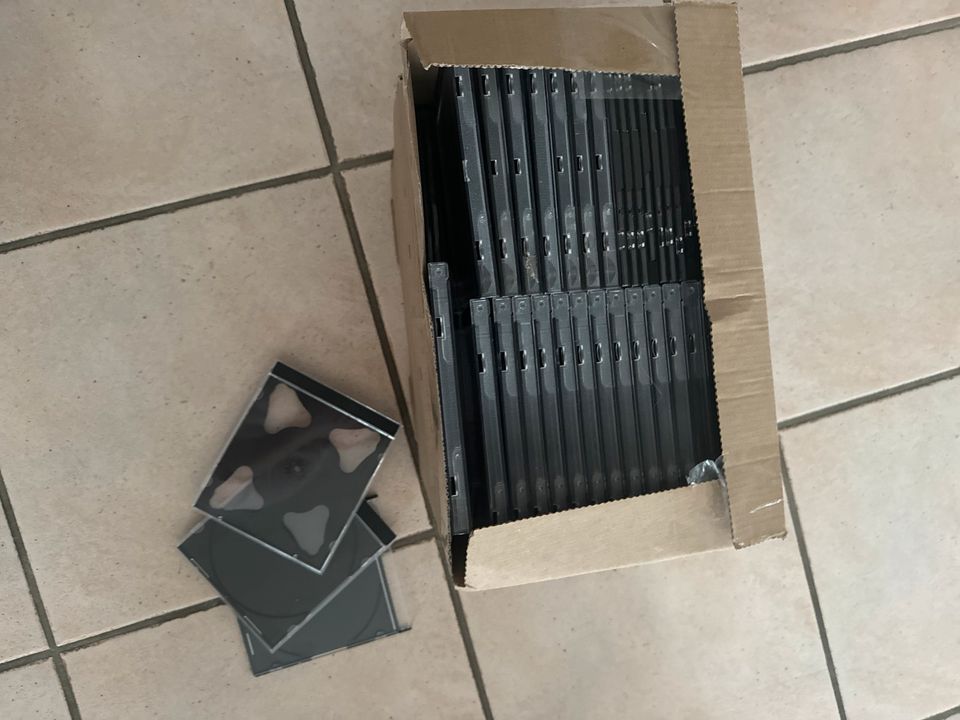 116 CD und DVD Hüllen Slim und Doppelt schwarz in Elmenhorst/Lichtenhagen