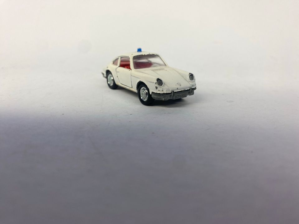 Schuco No 813 Porsche 911 S Polizei Oldtimer Autobahnpolizei 1:66 in Werther (Westfalen)