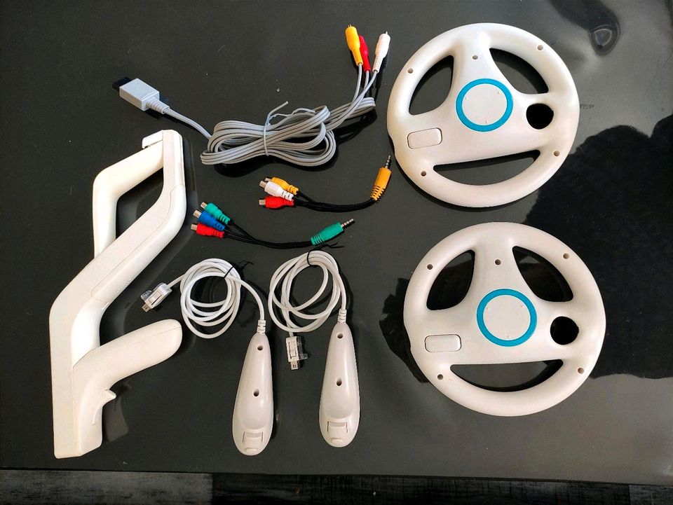 Nintendo Wii+Zubehör+14 Spiele+Balanceboard in Wuppertal