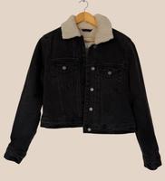 Hollister Jeansjacke Gr. S/M | Washed Schwarz mit Fellkragen Sachsen - Zwickau Vorschau