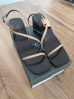 Schuhe, Sandale von Gucci, dunkelbraun-Sand, Gr. 39,5, neu Innenstadt - Poll Vorschau