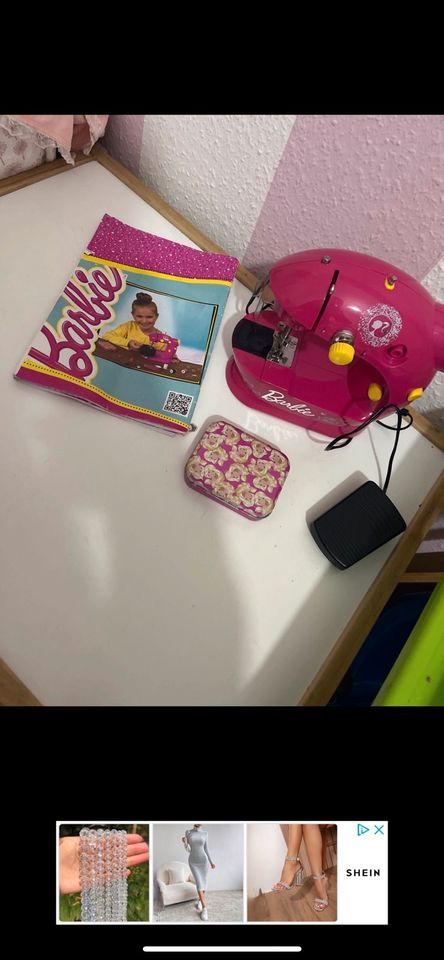 Barbie Nähmaschine Spielzeug mit Zubehör in Duisburg