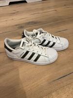 Adidas Superstar weiß Camouflage camo Größe 36 wie neu Hessen - Heidenrod Vorschau