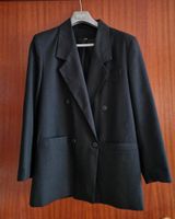 Eleganter schwarzer Blazer mit Reverskragen von C&A  Größe 40 Kr. München - Unterhaching Vorschau