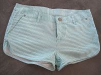 Shorts kurze Hose Hot Pants grün weiß gestreift XS Nordrhein-Westfalen - Inden Vorschau