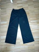 weite schwarze Hose Damen  Größe 158cm Sachsen - Zwenkau Vorschau