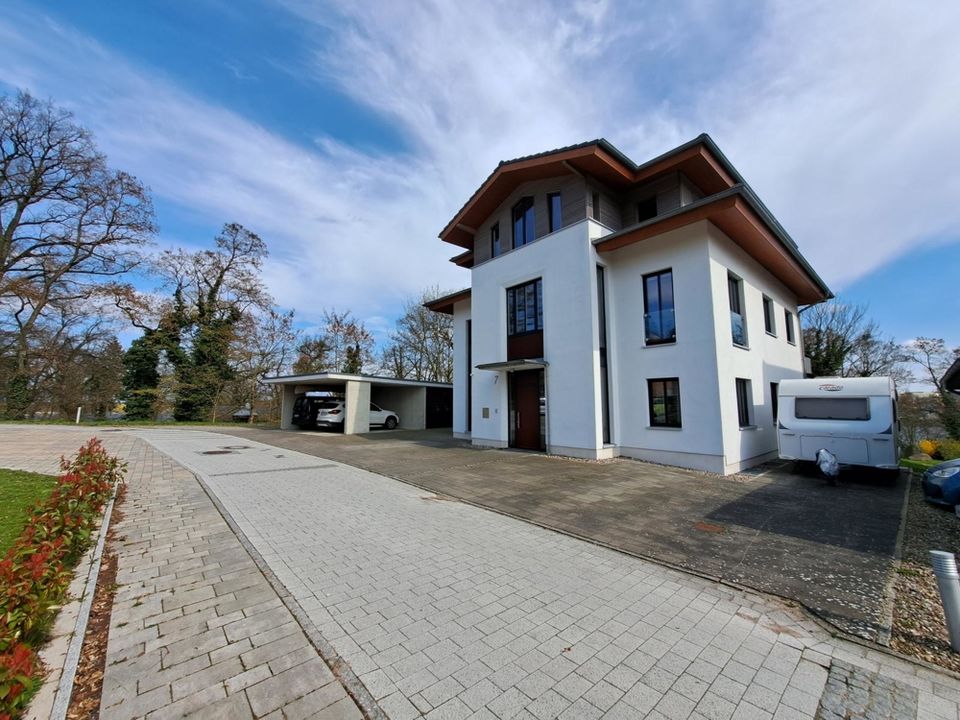 Hochwertiges 3-R-Dachgeschossappartement in absoluter TOP-Lage in Waren (Müritz) mit Blick auf den Tiefwarensee! in Waren (Müritz)