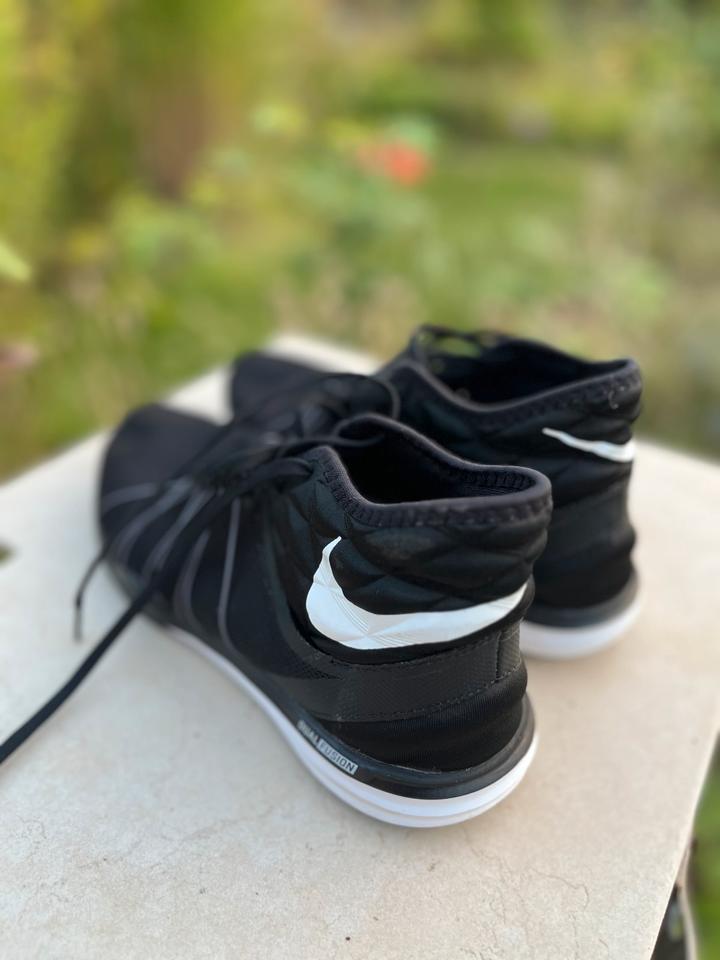 Nike Dual Fusion Hit Turnschuhe/Boxerschuhe Größe 40,5 in Kritzmow