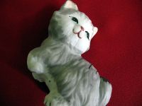 Katze - junges Kätzchen - Keramik - kleine Figur - 7 x 6 x 3 cm Berlin - Hellersdorf Vorschau