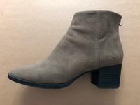Sehr gut erhaltene Damen Stiefeletten Stiefel beige 39 Dresden - Blasewitz Vorschau