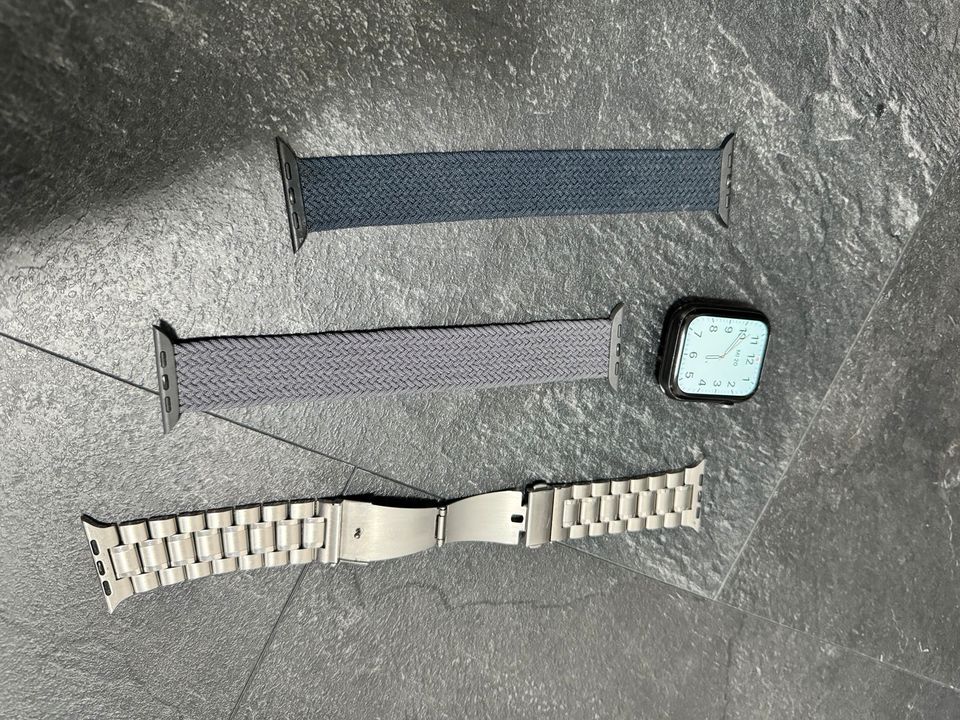 Apple Watch Series 6 Nike Edition Aluminium 44mm OVP in Stadthagen