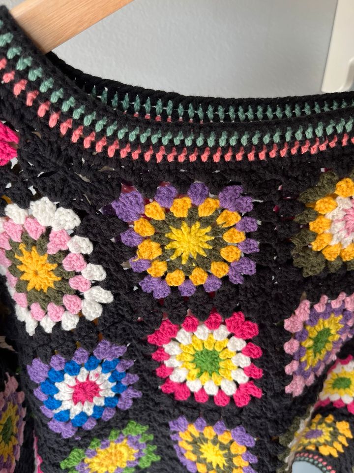 Granny Square Häkelpullover für den Sommer in München