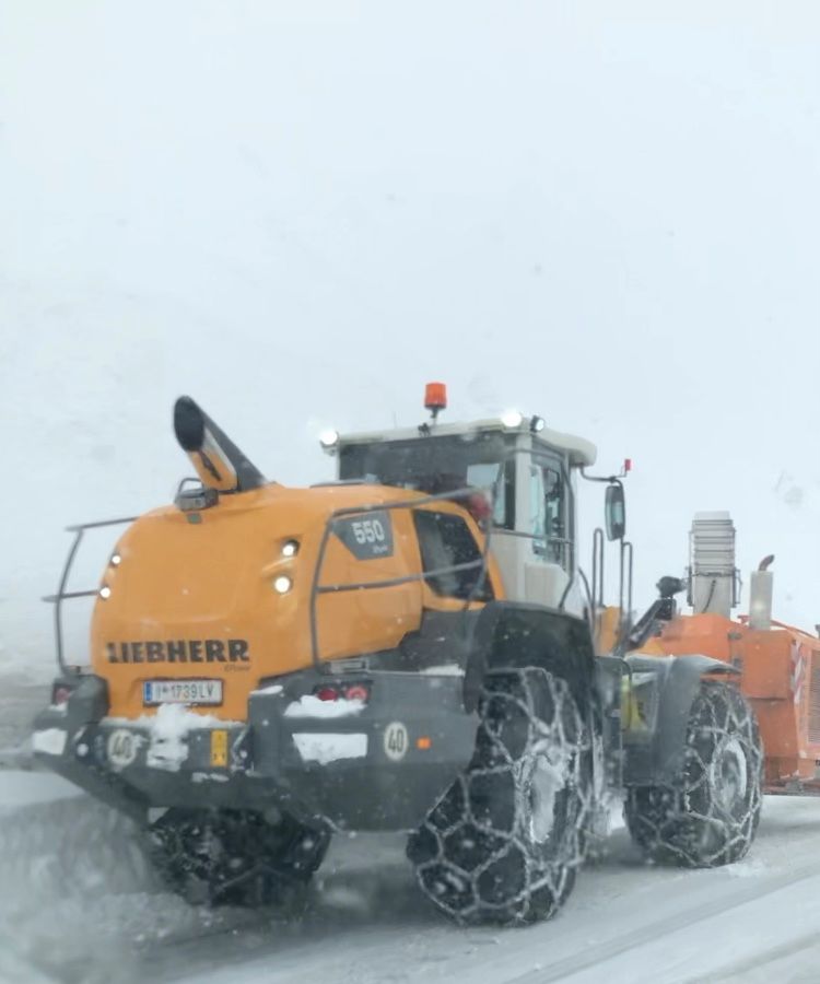 Schneeketten17.5 20.5 335 360 365 420 440 460 480 540 560 600 650 in Rielasingen-Worblingen