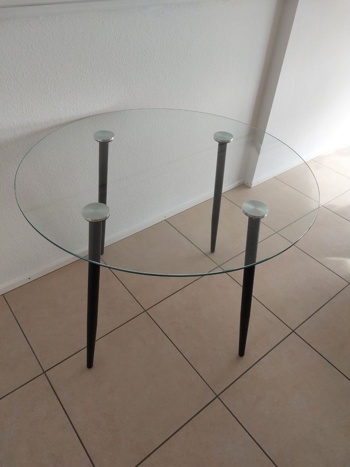 Esstisch rund aus Glas in Bondorf