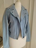 Vero Moda Wildleder Jacke Biker Stil hellblau Gr S 36 Niedersachsen - Helmstedt Vorschau