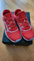 Air Jordan 11 CMFT low gs Gr. 36 Basketball Hallenschuhe rot Nordrhein-Westfalen - Velbert Vorschau