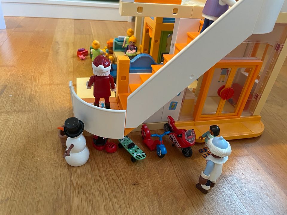 Playmobil Wohnhaus mit viel Zubehör in Schorfheide